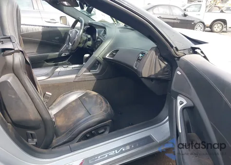 2014 Chevrolet Corvette Stingray Z51 z USA, uszkodzony, nr VIN 1G1YM3D7XE5120603